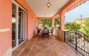 Gorgeous Apartment In Barbat With Wifi 