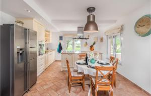 Gorgeous Apartment In Barbat With Wifi