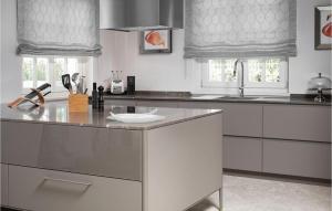 Amazing Home In Vabriga With Kitchen 