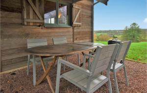 Maisons de vacances Cozy Home In Saint-Georges-En-Auge : photos des chambres