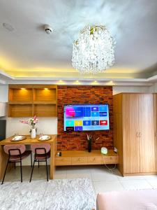 European Inspired Shore 2 Residences