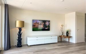 Stunning Home In Wieringerwerf