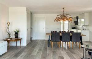 Stunning Home In Wieringerwerf
