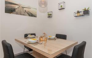 Beautiful Apartment In Sibenik With Wifi 