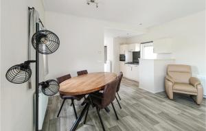 Nice Home In Oosterwolde With Wifi