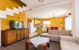 Lovely Home In Kastel With Wifi