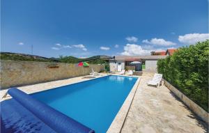 Beautiful Apartment In Vrana With Wifi