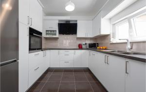 Awesome Home In Zadar With Wifi