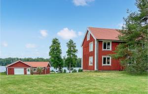 Stunning Home In Tingsryd With Wifi