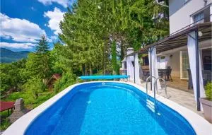 Gorgeous Home In Zagreb With Wifi - Donja Stubica