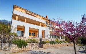 Amazing Apartment In Moscenicka Draga