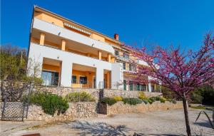 Nice Apartment In Moscenicka Draga