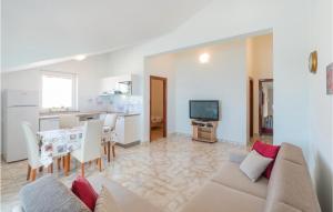 Beautiful Apartment In Povljana 