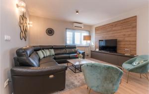 Amazing Home In Sukosan With Wifi