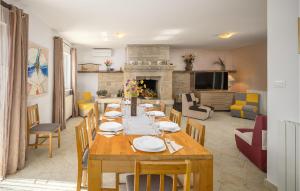 Amazing Home In Rovinj With Wifi 