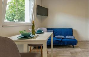 Nice Apartment In Vir With Wifi