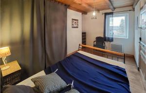 Maisons de vacances 2 Bedroom Awesome Home In Bas-En-Basset : photos des chambres