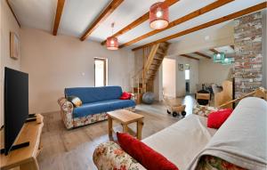 Amazing Home In Lonjica With Wifi 
