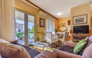 Lovely Apartment In Pula With Wifi