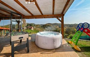 Nice Home In Falinic Breg With Sauna