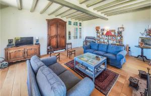 5 Bedroom Beautiful Home In Ouveillan