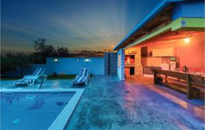 4 Bedroom Beautiful Home In Kastel Kambelovac 