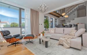 Stunning Home In Makarska With Sauna 