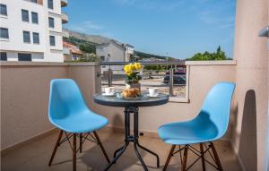 1 Bedroom Lovely Apartment In Podstrana