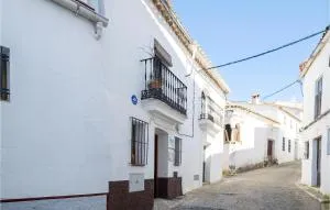 Nice Home In Castaño Del Robledo - 夫雷赫纳尔德拉谢拉