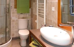 Maisons de vacances Stunning Home In Aubignan : Maison de Vacances 2 Chambres