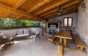 Gorgeous Home In Bribir With Wifi 