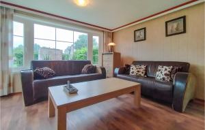 Nice Home In Heinkenszand With Wifi