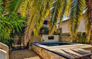 Appartements Lovely Apartment In Pujaut With Wifi : photos des chambres