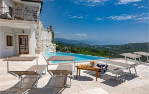 Gorgeous Home In Bribir With Wifi 