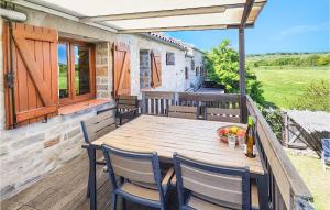 Maisons de vacances Lovely Home In Saint-Felix-De-L'heras : photos des chambres