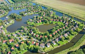 Lovely Home In Vlagtwedde With Kitchen