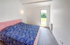 Maisons de vacances Awesome Home In Saint Vincent Sur Jard : Maison de Vacances 3 Chambres 