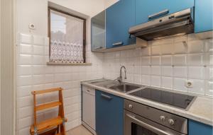 Cozy Apartment In Ika With Kitchen