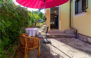 Amazing Apartment In Ika With Kitchen 