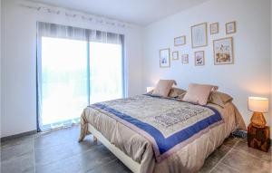 Maisons de vacances Beautiful Home In Montelimar : photos des chambres