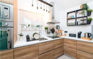 2 Bedroom Stunning Home In Nerezisca