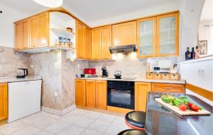 Cozy Home In Brezane Lekenicke