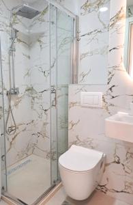 Stylish Apartment with Elegant Touches