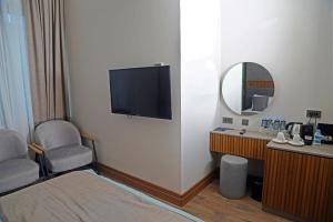 Perge Pine Green Hotel