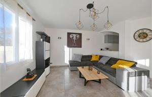 Maisons de vacances Stunning Home In Arles With Wi-Fi : photos des chambres