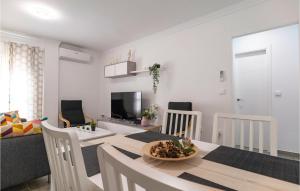 Cozy Apartment In Sanlúcar De Barrameda