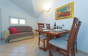 Two-Bedroom Apartment In Vodice