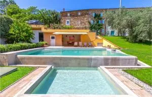 Beautiful Home In Smarje With Kitchen - Sveti Peter