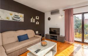 Stunning Apartment In Novi Vinodolski