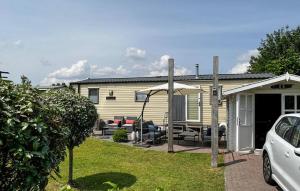 Awesome Stacaravan In Vollenhove